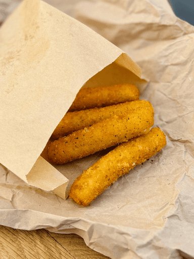 Сирні🧀 палички з моцарели в паніровці